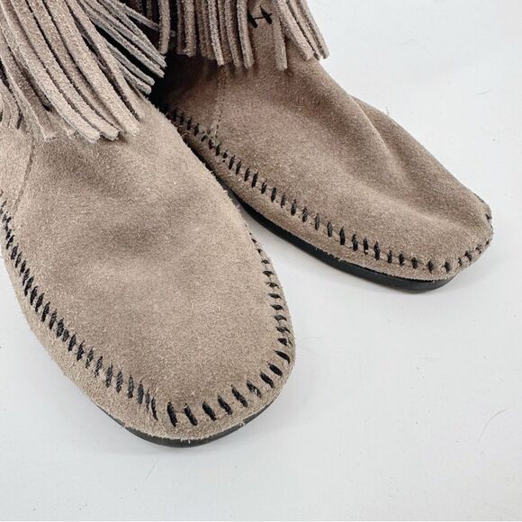 Grey Fringe Minnetonka Booties Women's Size 8 - Picture 2 of 8
